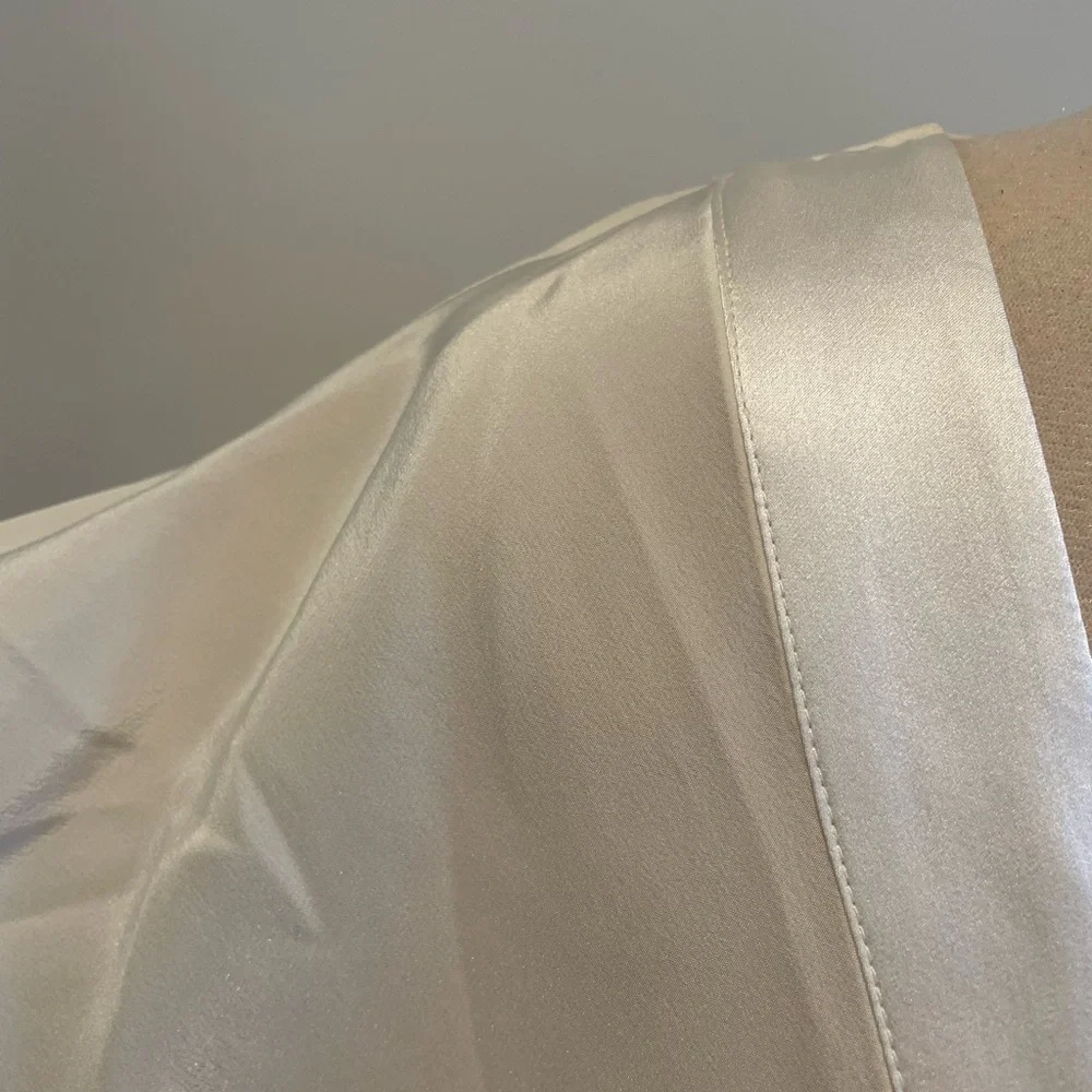 Rory Beca White 100% Silk V-Neck Blouse Size L - Picture 8 of 8